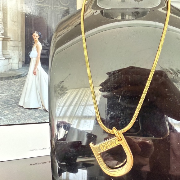 LOT 2224 18K gold plated Dior D Pendant Necklace - Picture 3 of 10